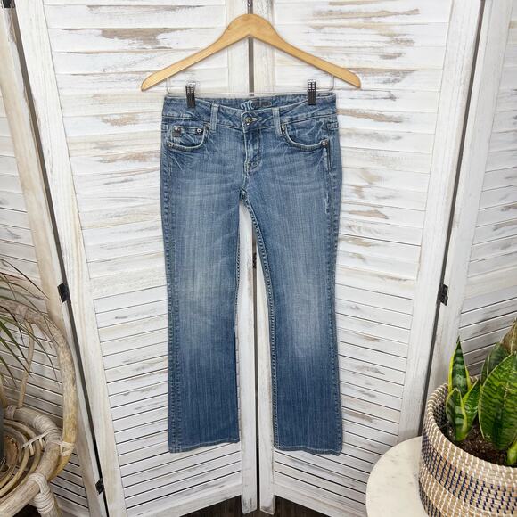 MISS ME JP4738 Women's Fleur De Lis Boot Cut Distressed Jeans Med Wash 27 - Picture 16 of 16